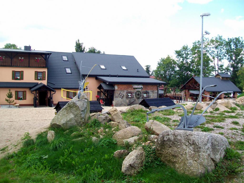 Stara Kuznia Resort *